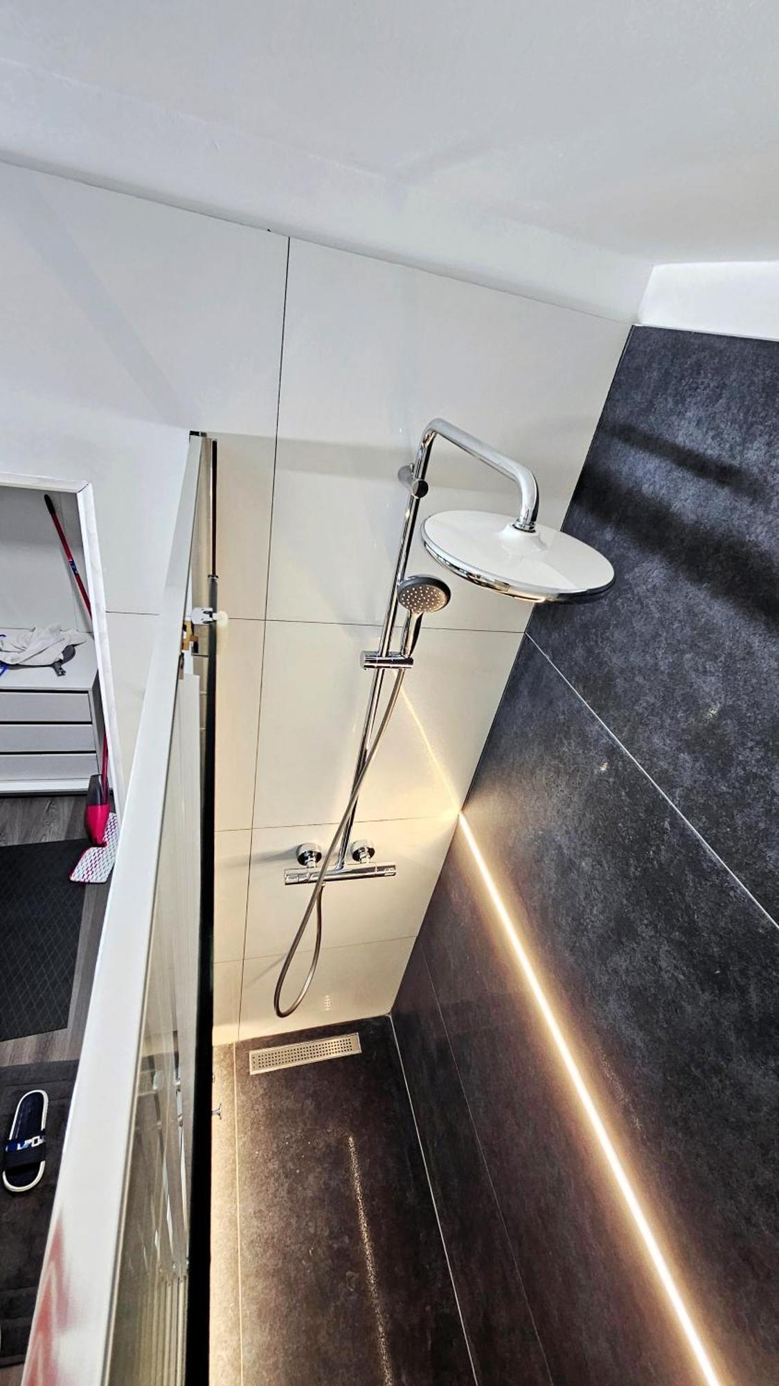 Spoil Yourself With Style, Comfort And Luxury - Tony'S Studios Luxury Piteşti Exterior foto