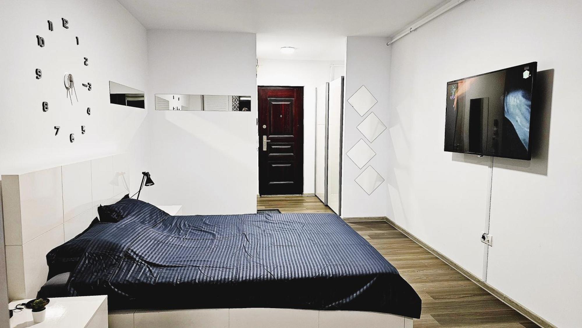 Spoil Yourself With Style, Comfort And Luxury - Tony'S Studios Luxury Piteşti Exterior foto